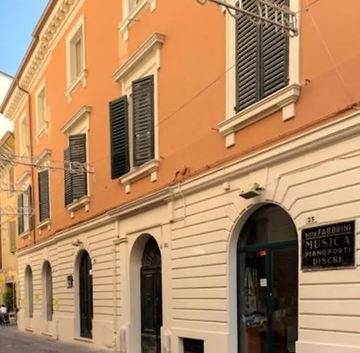 Centro Storico Nuovo E Ristrutturato * Pesaro